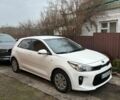Білий Кіа Ріо, об'ємом двигуна 1.37 л та пробігом 98 тис. км за 13000 $, фото 1 на Automoto.ua