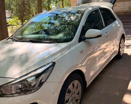 Белый Киа Рио, объемом двигателя 1.37 л и пробегом 93 тыс. км за 10800 $, фото 2 на Automoto.ua