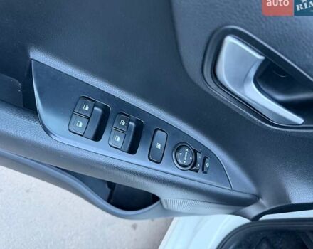 Белый Киа Рио, объемом двигателя 1.4 л и пробегом 89 тыс. км за 13500 $, фото 19 на Automoto.ua