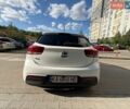 Белый Киа Рио, объемом двигателя 1.37 л и пробегом 150 тыс. км за 11000 $, фото 4 на Automoto.ua