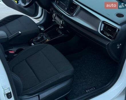 Белый Киа Рио, объемом двигателя 1.4 л и пробегом 89 тыс. км за 13500 $, фото 35 на Automoto.ua