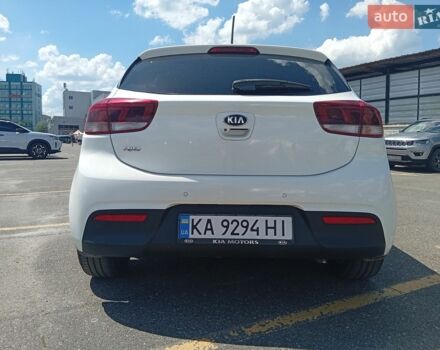 Білий Кіа Ріо, об'ємом двигуна 1.37 л та пробігом 90 тис. км за 12950 $, фото 3 на Automoto.ua