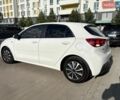 Белый Киа Рио, объемом двигателя 1.37 л и пробегом 150 тыс. км за 11000 $, фото 5 на Automoto.ua
