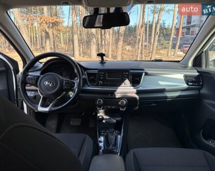 Белый Киа Рио, объемом двигателя 1.4 л и пробегом 138 тыс. км за 12000 $, фото 13 на Automoto.ua