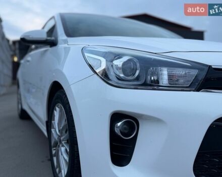 Белый Киа Рио, объемом двигателя 1.4 л и пробегом 89 тыс. км за 13500 $, фото 16 на Automoto.ua