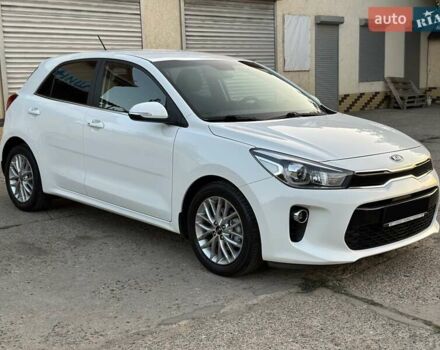 Белый Киа Рио, объемом двигателя 1.37 л и пробегом 55 тыс. км за 12900 $, фото 8 на Automoto.ua