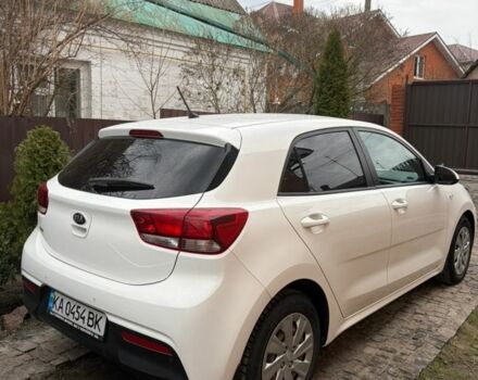Белый Киа Рио, объемом двигателя 1.37 л и пробегом 98 тыс. км за 13000 $, фото 4 на Automoto.ua