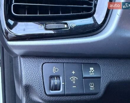 Белый Киа Рио, объемом двигателя 1.4 л и пробегом 89 тыс. км за 13500 $, фото 25 на Automoto.ua