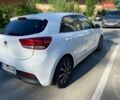 Белый Киа Рио, объемом двигателя 1.4 л и пробегом 150 тыс. км за 11000 $, фото 3 на Automoto.ua