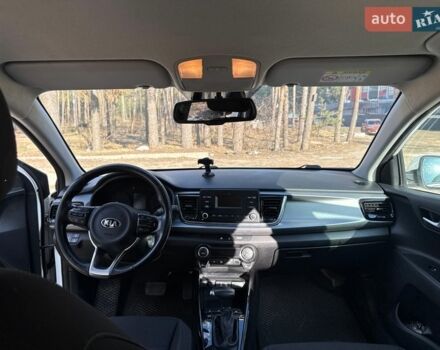 Белый Киа Рио, объемом двигателя 1.4 л и пробегом 138 тыс. км за 12000 $, фото 12 на Automoto.ua
