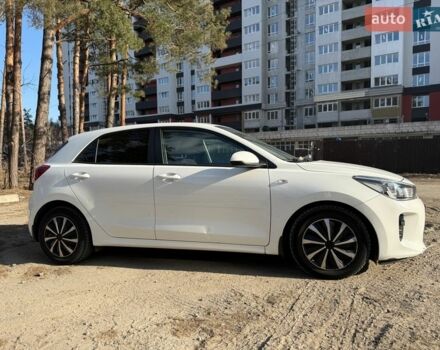 Белый Киа Рио, объемом двигателя 1.4 л и пробегом 138 тыс. км за 12000 $, фото 18 на Automoto.ua