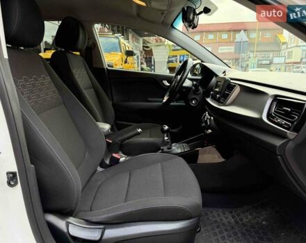 Белый Киа Рио, объемом двигателя 1.2 л и пробегом 37 тыс. км за 11900 $, фото 34 на Automoto.ua