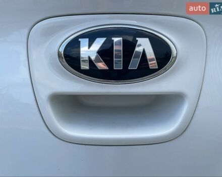 Белый Киа Рио, объемом двигателя 1.25 л и пробегом 46 тыс. км за 10000 $, фото 17 на Automoto.ua