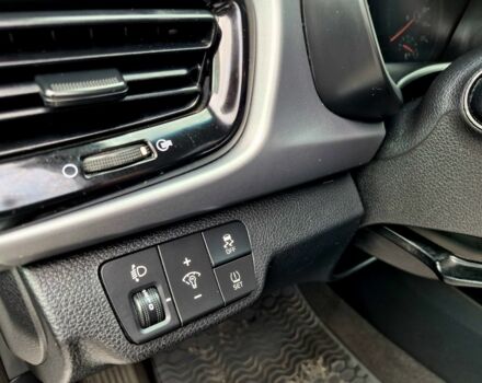 Білий Кіа Ріо, об'ємом двигуна 1.2 л та пробігом 91 тис. км за 8424 $, фото 13 на Automoto.ua