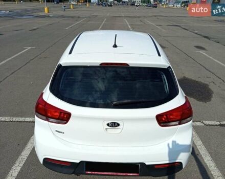 Білий Кіа Ріо, об'ємом двигуна 1.25 л та пробігом 7 тис. км за 10950 $, фото 1 на Automoto.ua