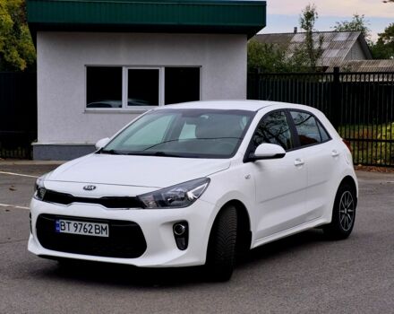 Білий Кіа Ріо, об'ємом двигуна 1.2 л та пробігом 91 тис. км за 8424 $, фото 2 на Automoto.ua