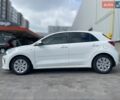 Белый Киа Рио, объемом двигателя 1.25 л и пробегом 46 тыс. км за 10000 $, фото 5 на Automoto.ua