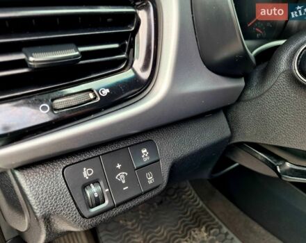 Білий Кіа Ріо, об'ємом двигуна 1.25 л та пробігом 91 тис. км за 8500 $, фото 11 на Automoto.ua