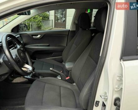 Белый Киа Рио, объемом двигателя 1.2 л и пробегом 37 тыс. км за 11900 $, фото 12 на Automoto.ua