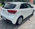 Белый Киа Рио, объемом двигателя 1.25 л и пробегом 46 тыс. км за 10000 $, фото 9 на Automoto.ua