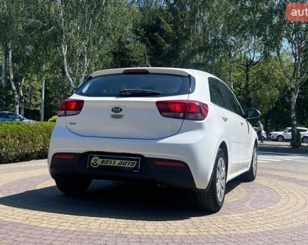 Белый Киа Рио, объемом двигателя 1.25 л и пробегом 64 тыс. км за 13500 $, фото 6 на Automoto.ua