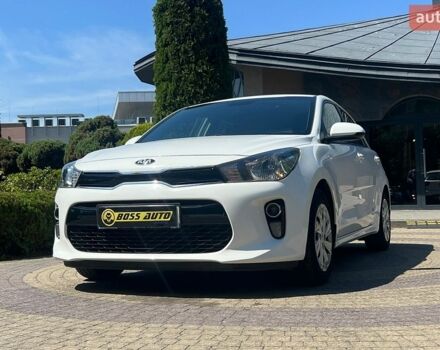 Белый Киа Рио, объемом двигателя 1.25 л и пробегом 64 тыс. км за 13500 $, фото 2 на Automoto.ua