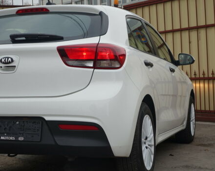 Білий Кіа Ріо, об'ємом двигуна 1.6 л та пробігом 29 тис. км за 12499 $, фото 11 на Automoto.ua