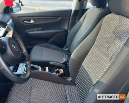 Белый Киа Рио, объемом двигателя 1.6 л и пробегом 32 тыс. км за 15500 $, фото 6 на Automoto.ua