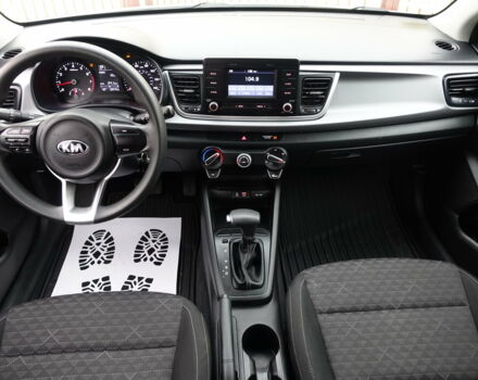 Білий Кіа Ріо, об'ємом двигуна 1.6 л та пробігом 29 тис. км за 12499 $, фото 27 на Automoto.ua