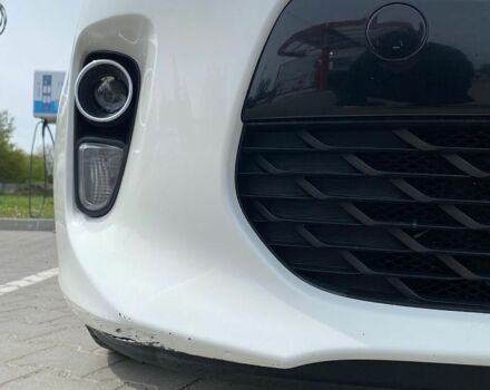 Білий Кіа Ріо, об'ємом двигуна 1.25 л та пробігом 73 тис. км за 10000 $, фото 7 на Automoto.ua