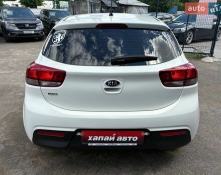 Белый Киа Рио, объемом двигателя 1.25 л и пробегом 73 тыс. км за 10700 $, фото 5 на Automoto.ua