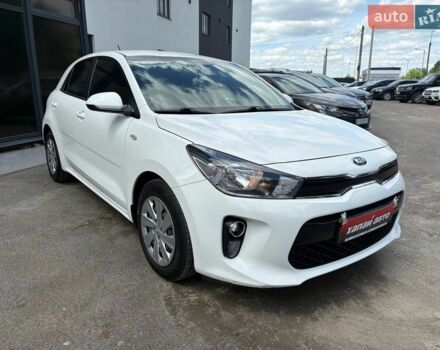Белый Киа Рио, объемом двигателя 1.25 л и пробегом 73 тыс. км за 10700 $, фото 2 на Automoto.ua