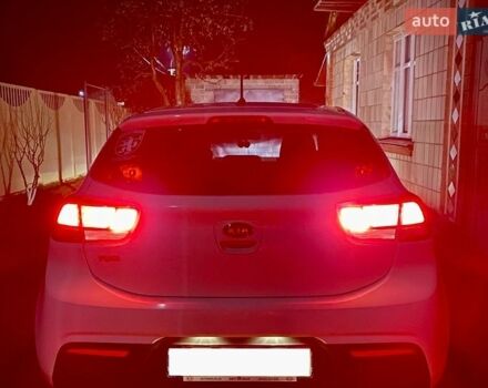 Білий Кіа Ріо, об'ємом двигуна 1.25 л та пробігом 72 тис. км за 11300 $, фото 37 на Automoto.ua