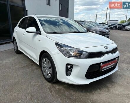 Білий Кіа Ріо, об'ємом двигуна 1.25 л та пробігом 73 тис. км за 10700 $, фото 2 на Automoto.ua