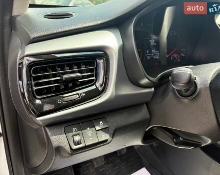 Белый Киа Рио, объемом двигателя 1.25 л и пробегом 73 тыс. км за 10700 $, фото 11 на Automoto.ua