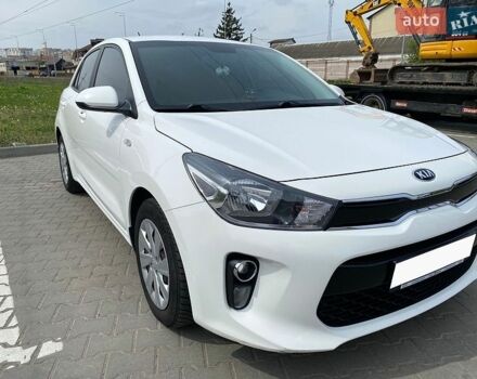 Білий Кіа Ріо, об'ємом двигуна 1.25 л та пробігом 72 тис. км за 11300 $, фото 2 на Automoto.ua