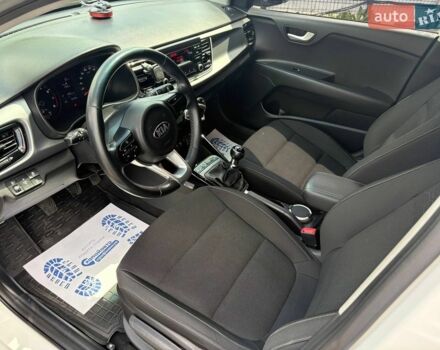 Белый Киа Рио, объемом двигателя 1.25 л и пробегом 73 тыс. км за 10700 $, фото 9 на Automoto.ua
