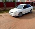 Белый Киа Рио, объемом двигателя 1.5 л и пробегом 300 тыс. км за 2800 $, фото 1 на Automoto.ua