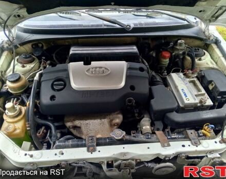 Белый Киа Рио, объемом двигателя 1.5 л и пробегом 300 тыс. км за 2800 $, фото 5 на Automoto.ua