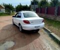 Белый Киа Рио, объемом двигателя 1.5 л и пробегом 300 тыс. км за 2800 $, фото 3 на Automoto.ua