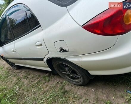 Білий Кіа Ріо, об'ємом двигуна 1.4 л та пробігом 300 тис. км за 1700 $, фото 3 на Automoto.ua
