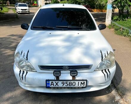 Белый Киа Рио, объемом двигателя 1.3 л и пробегом 290 тыс. км за 2400 $, фото 2 на Automoto.ua