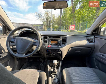 Белый Киа Рио, объемом двигателя 1.4 л и пробегом 91 тыс. км за 5633 $, фото 6 на Automoto.ua