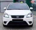 Белый Киа Рио, объемом двигателя 1.49 л и пробегом 157 тыс. км за 7100 $, фото 2 на Automoto.ua