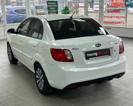 Белый Киа Рио, объемом двигателя 1.49 л и пробегом 170 тыс. км за 4990 $, фото 8 на Automoto.ua