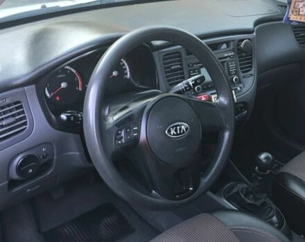 Білий Кіа Ріо, об'ємом двигуна 1.5 л та пробігом 157 тис. км за 7500 $, фото 6 на Automoto.ua