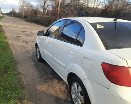 Белый Киа Рио, объемом двигателя 0 л и пробегом 90 тыс. км за 6000 $, фото 5 на Automoto.ua