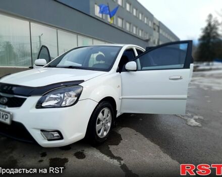 Білий Кіа Ріо, об'ємом двигуна 1.4 л та пробігом 91 тис. км за 5900 $, фото 7 на Automoto.ua