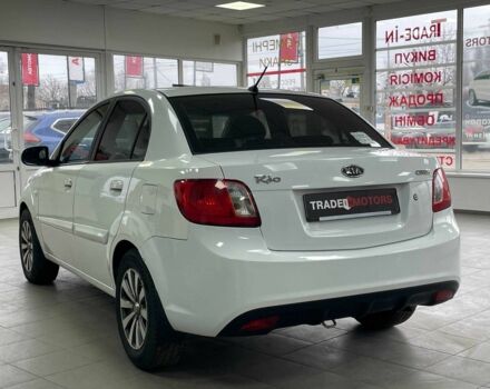 Белый Киа Рио, объемом двигателя 1.5 л и пробегом 170 тыс. км за 4690 $, фото 3 на Automoto.ua