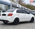 Белый Киа Рио, объемом двигателя 1.49 л и пробегом 157 тыс. км за 7100 $, фото 5 на Automoto.ua